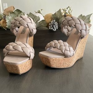Brand new Steve Madden wedges size 9!